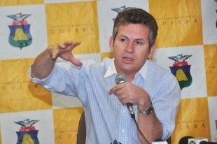 O prefeito de Cuiab, Mauro Mendes, est