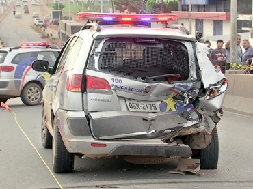 Policial militar foi atropelado enquanto atendia ocorrncia em Cuiab. 